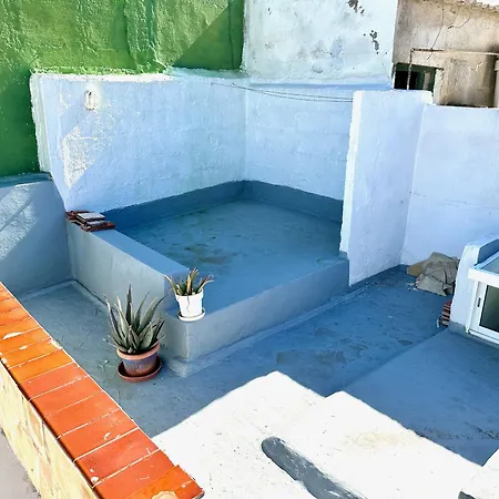 Casa Estrada Coastal Haven * Caleta de Interian