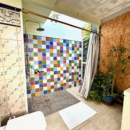 Nyaraló Casa Estrada Coastal Haven *